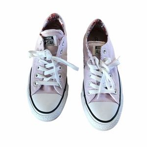 Lavender purple Converse All Star Chuck Taylorโs 7